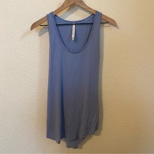 Babaton Foundation Tank Twist-back 1X in light Blue